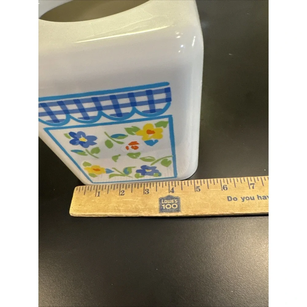 KAREN‎ COMERFORD Tissue Box Cover Country Flower Pattern Plastic